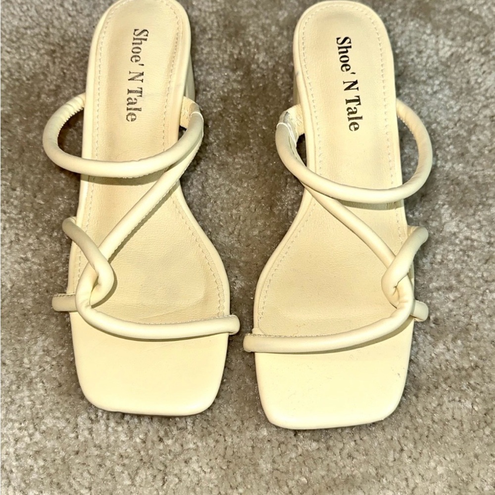 ShoeNTale Women's Elegant Pale Yellow Heels